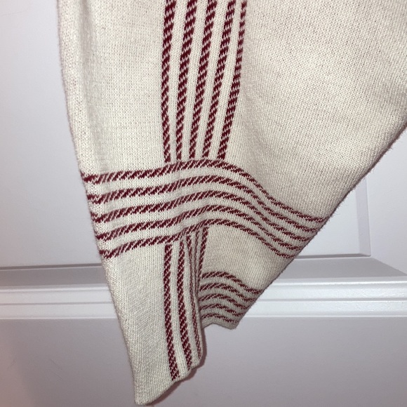 H&M Geometric Sweater - Picture 3 of 6